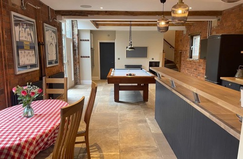 Leeds House | Barn Conversion with home cinema & pool table