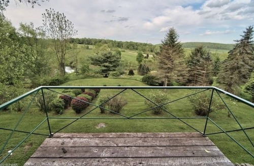 Honesdale House | Barn converted in the house