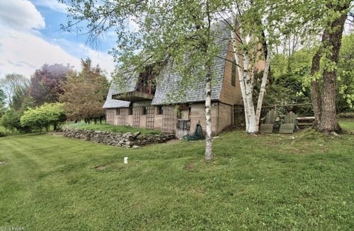 Honesdale House | Barn converted in the house
