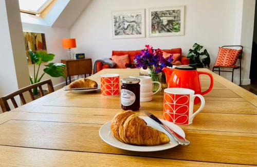 Graffham House | Barn Cottage -Westerlands