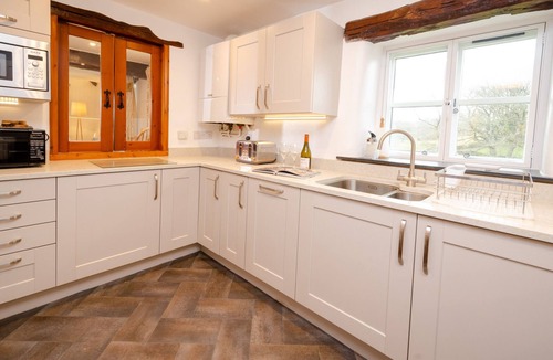 Ambleside House | Barn End - Three Bedroom House, Sleeps 6