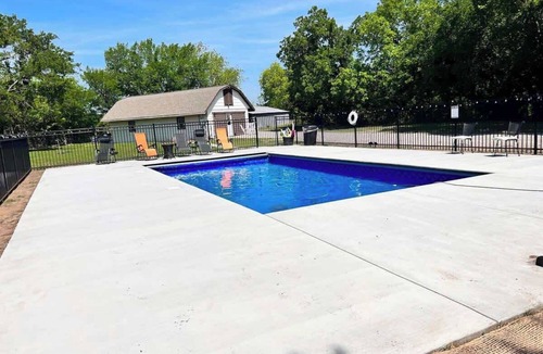 Lawton House | Barn getaway-Hot Tub-at Ft Sill-1 bedroom only of 2