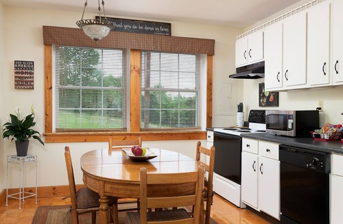 Waneta House | Barn-house on the hill ⭐️Berea⭐️McKee