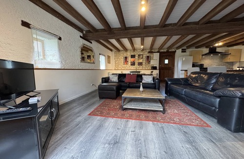Aubigne-Racan Cottage | Barn in Aubigné-Racan with Heated Pool