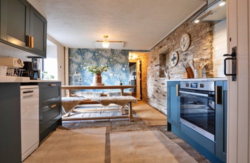 Buxton Cottage | Barn in Peak District with Countryside Views