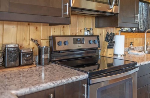 De Soto House | Barn On The Ridge/HOT TUB/Sleeps 6