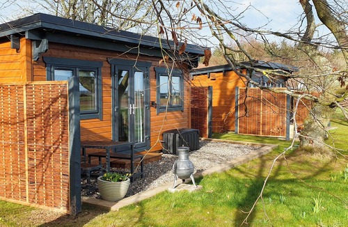 Forfar Cottage | Barn Owl Cabin - UK45401