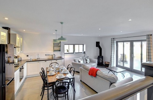 Woodbridge House | Barn Owl, Oxley Dairy