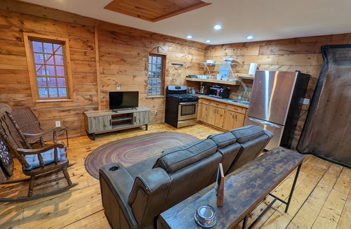 Baltic House | Barn Stay at Hanover Vineyards