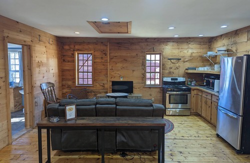 Baltic House | Barn Stay at Hanover Vineyards