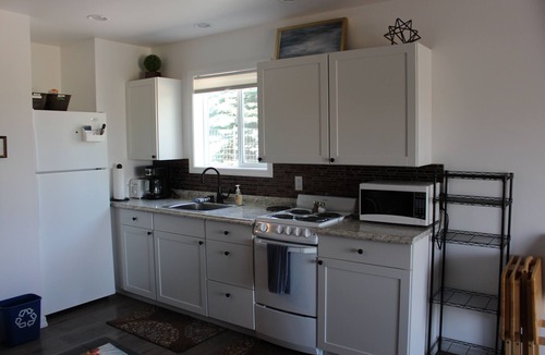 Wallowa County Apartment | Barn Studio with King Bed & No Extra Fees!