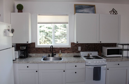 Wallowa County Apartment | Barn Studio with King Bed & No Extra Fees!