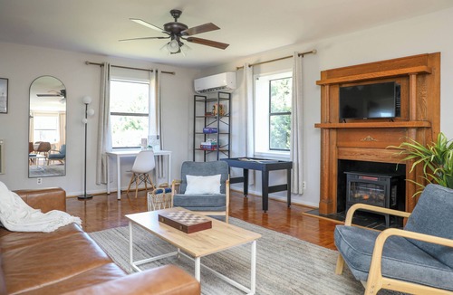 North Garden House | Barn Suite, Mountain Views & Hot tub, Pets OK!