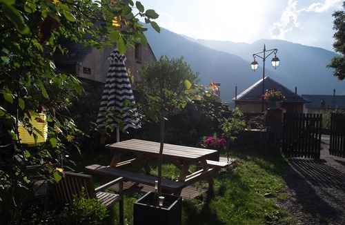 Montauban-de-Luchon Ski Chalet | Barn "The Castanier"