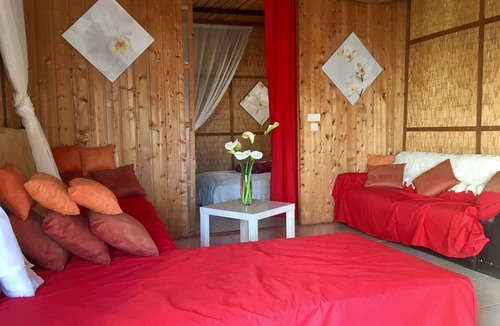 Saint-Jean-de-Thurac House | Barn-Traditional-Ensuite with Shower-Terrace