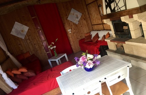 Saint-Jean-de-Thurac House | Barn-Traditional-Ensuite with Shower-Terrace