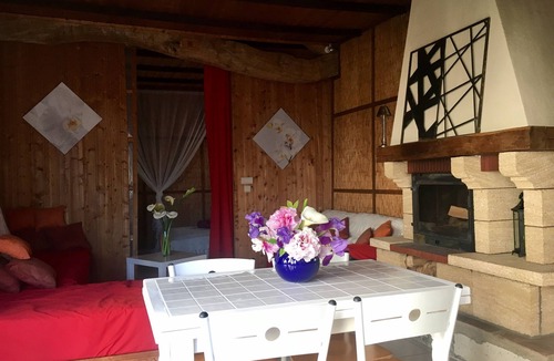Saint-Jean-de-Thurac House | Barn-Traditional-Ensuite with Shower-Terrace
