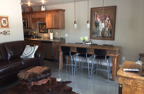 Eddyville House | Barn unit with vintage charm and a modern twist