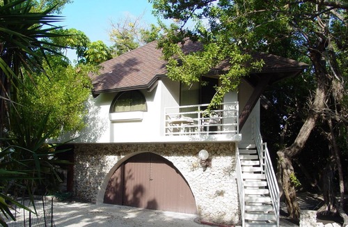 Long Beach Estates Bed & Breakfast | Barnacle Bed and Breakfast