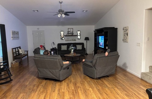 Perry House | Barndominium on the Lake-Axtell