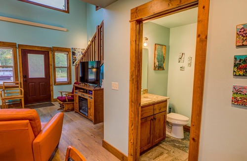 West Yellowstone House | Barnes on Boundary Unit B