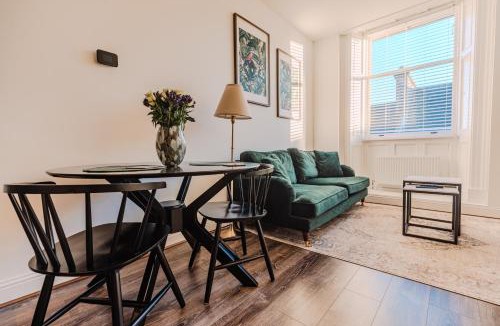 Dunfermline Apartment | Barnet House Serviced Apartments