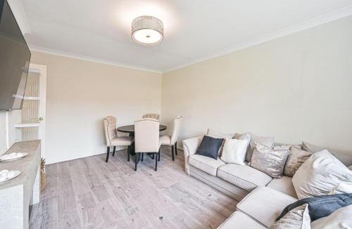 High Barnet Apartment | Barnet newly renovated