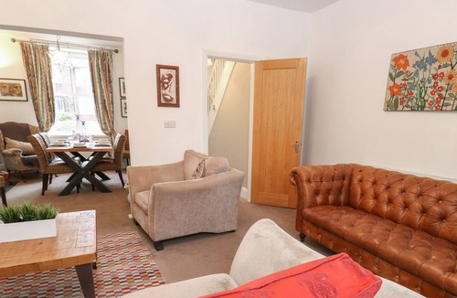 Padfield Cottage | BARNEY'S HIDEAWAY, pet friendly, with open fire in Glossop