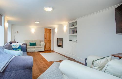 Stoke Gabriel House | Barnhay Cottage