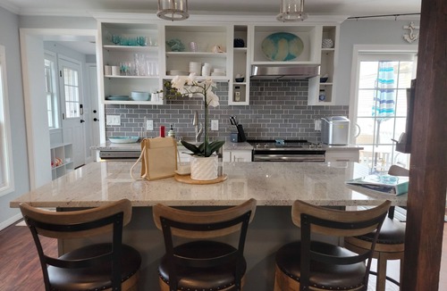 Chiltonville House | BarnTides - Plymouth Long Beach