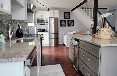 Chiltonville House | BarnTides - Plymouth Long Beach