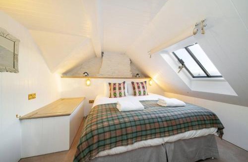 Broughty Ferry House | Barometer Cottage