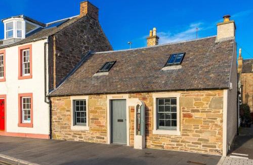 Broughty Ferry House | Barometer Cottage