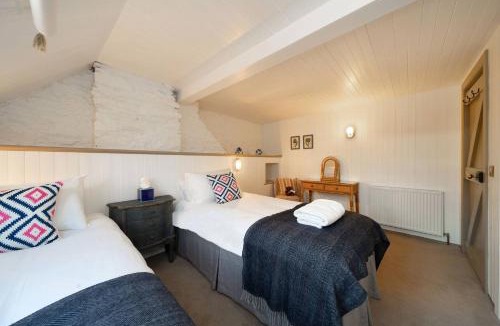 Broughty Ferry House | Barometer Cottage