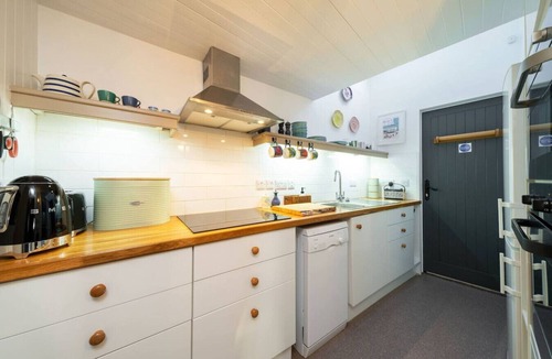 Broughty Ferry Cottage | Barometer Cottage