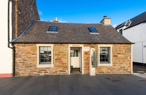 Broughty Ferry Cottage | Barometer Cottage