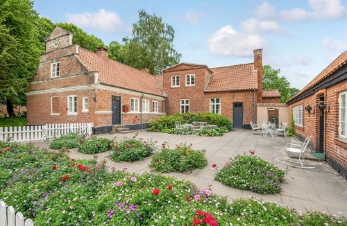 Hornslet House | Baronessens Enkesæde