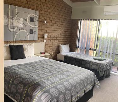 Colac Hotel | Baronga Motor Inn