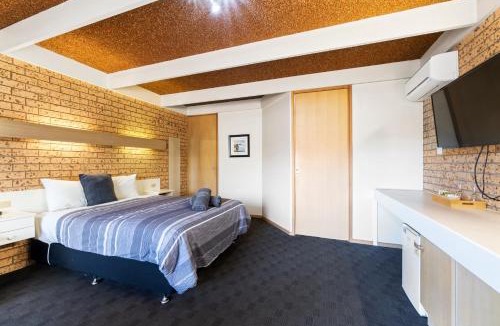 Colac Hotel | Baronga Motor Inn