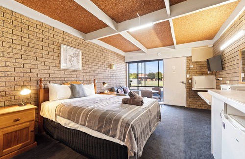 Colac Hotel | Baronga Motor Inn