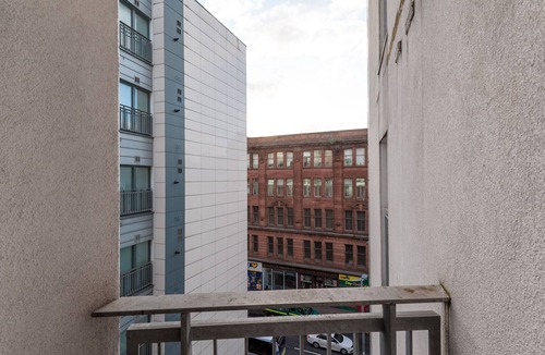 City Centre Glasgow Apartment | Barony Bell Apartment