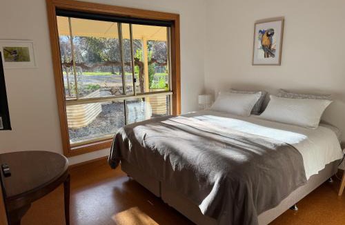 Williamstown House | Barossa Garden Homestay