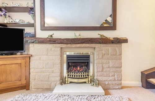 Tideswell House | Barr Cottage