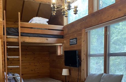 Skykomish Cabin | Barrel House on Skykomish River