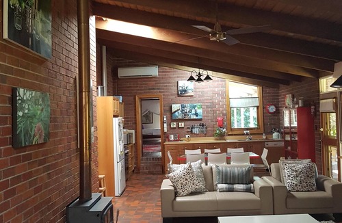 Talunga House | *Barrenjoey Hideaway*