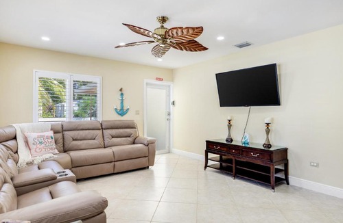 Marathon House | Barreto's Paradise