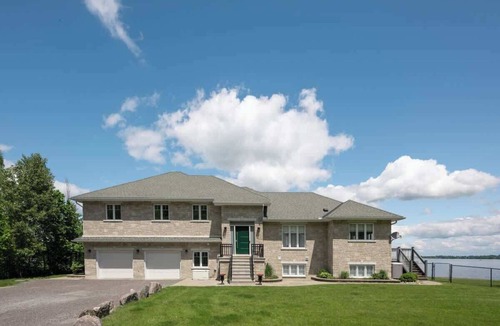 Calabogie House | Barrett Chute Lakehouse
