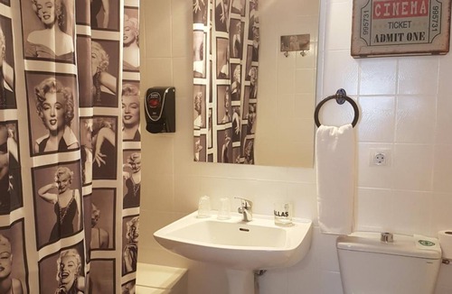 Andorra la Vella Hostel | Barri Antic Hostel & Pub