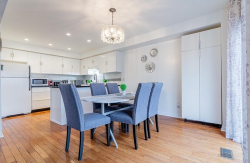 Barrie House | Barrie downtown home rental