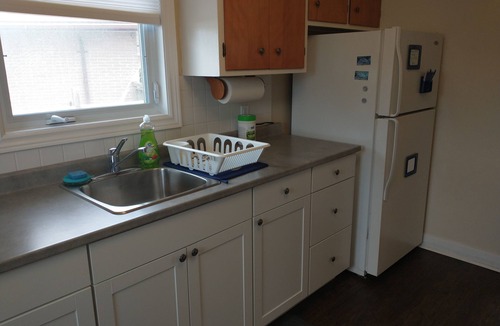 Barrie House | Barrie North Retreat - Quiet and Friendly